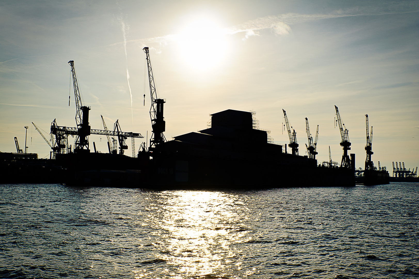 Dock 10 Silhouette, Hamburg