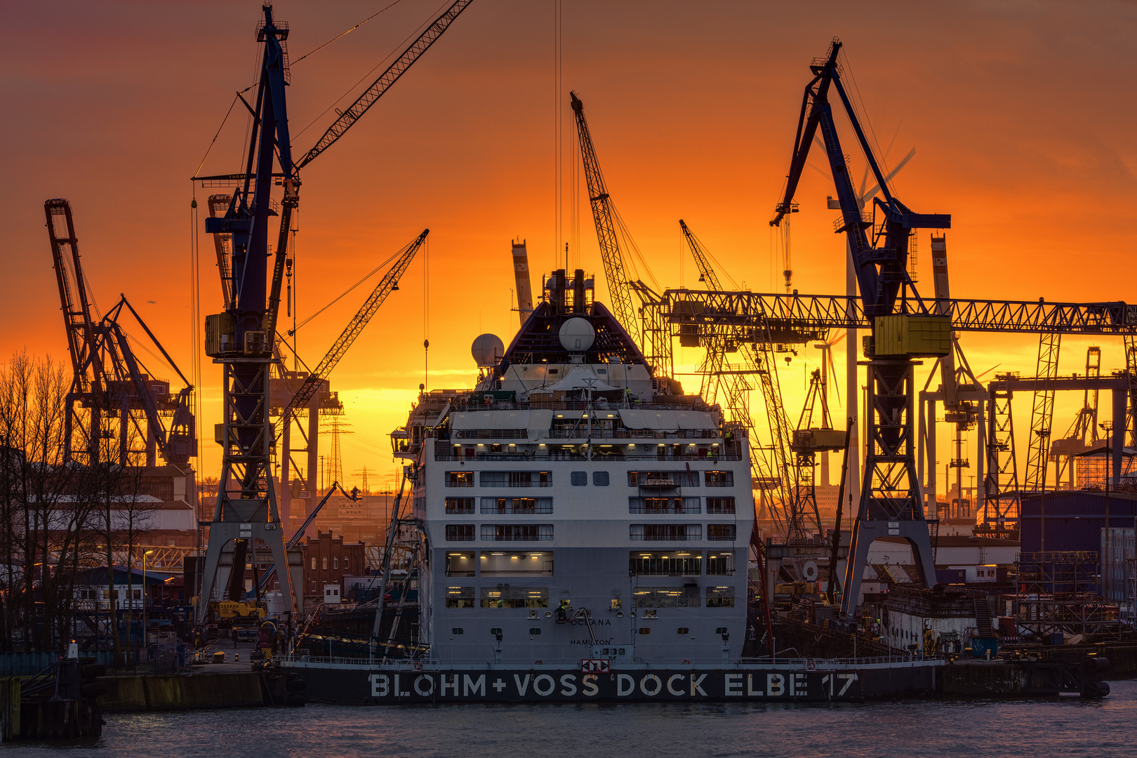 Dock Elbe 17 - 04121704