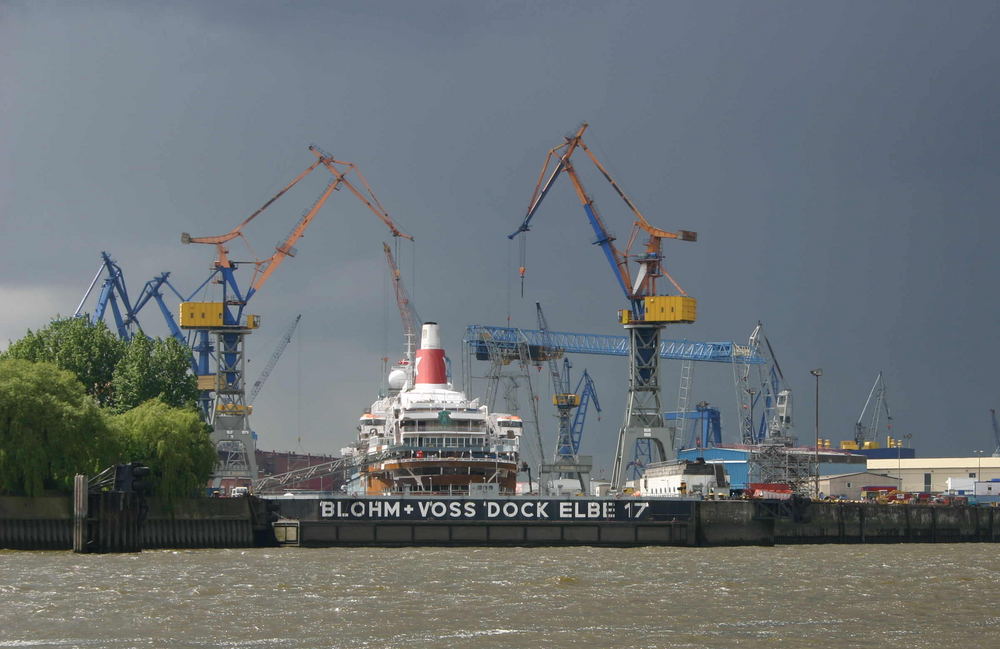 Dock Elbe 17 bei Bloom + Voss in Hamburg