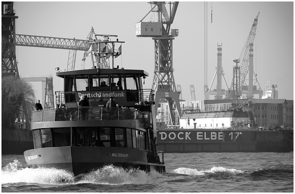 Dock Elbe 17 + Waltershof