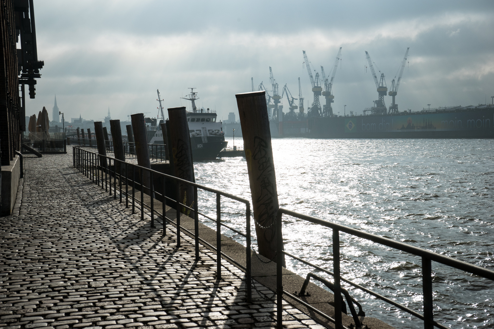 Dock - Hafen Hamburg