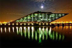 *° DOCKLAND ***