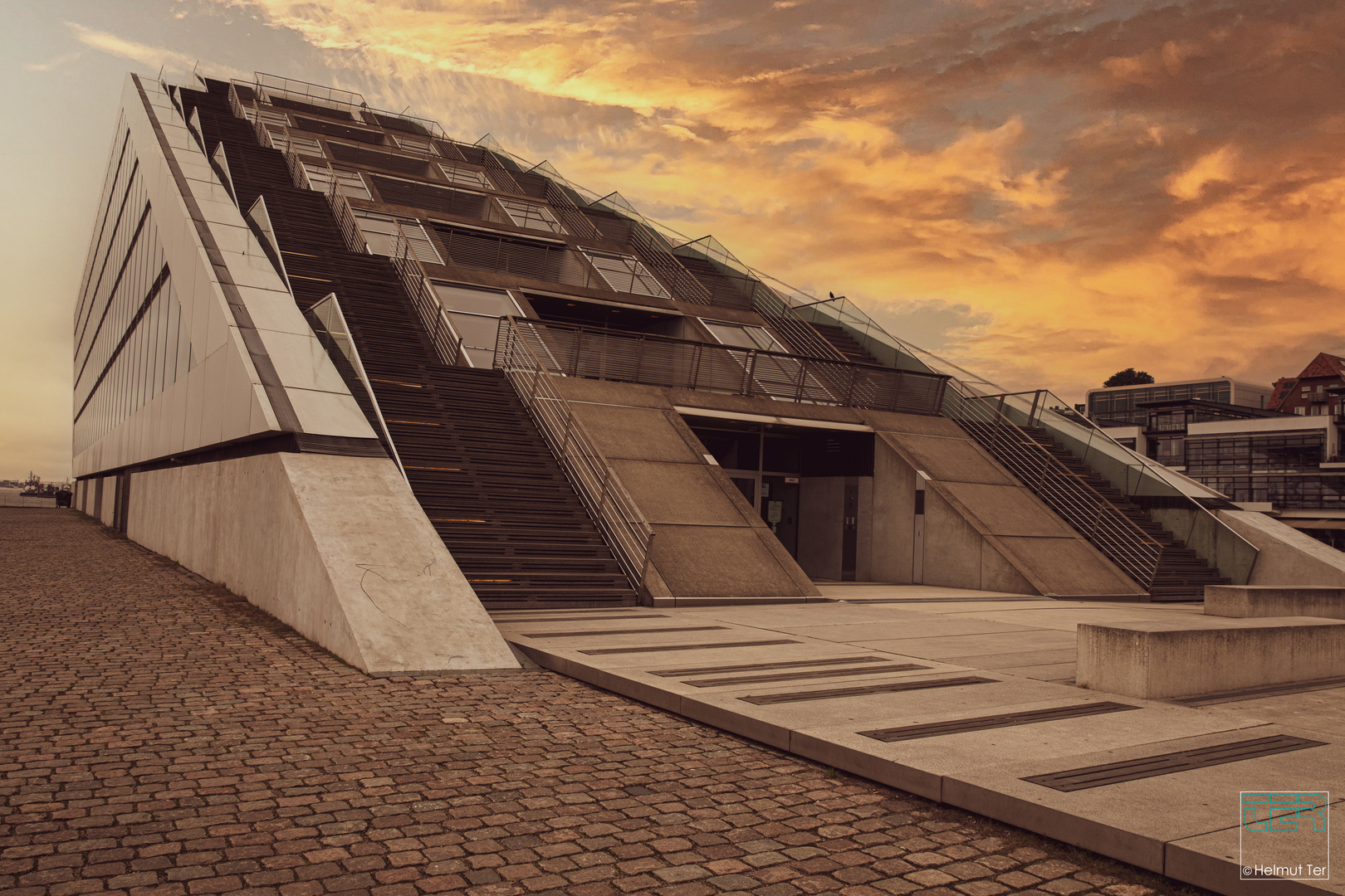 Dockland bei Sonnenuntergang