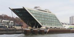 Dockland bei trübem Wetter im Dezember