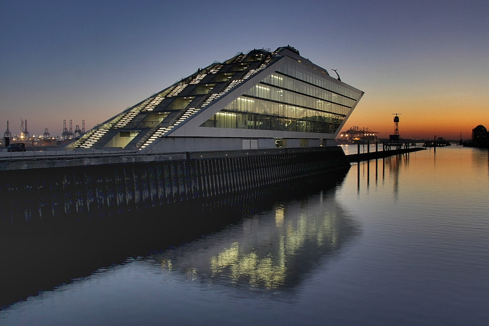 Dockland @ Blue Hour