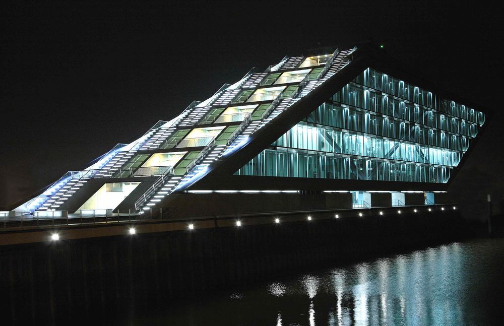 Dockland by Night 2