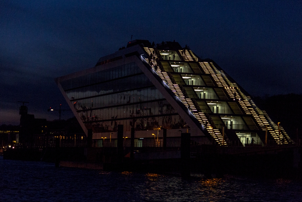 Dockland Hamburg bei Nacht