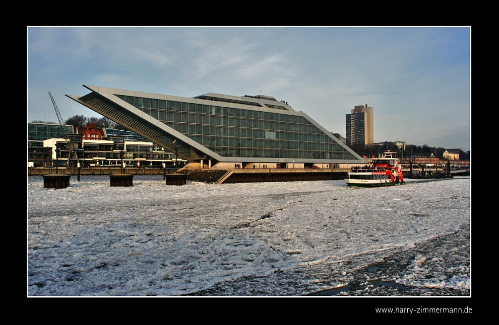 Dockland im Eis