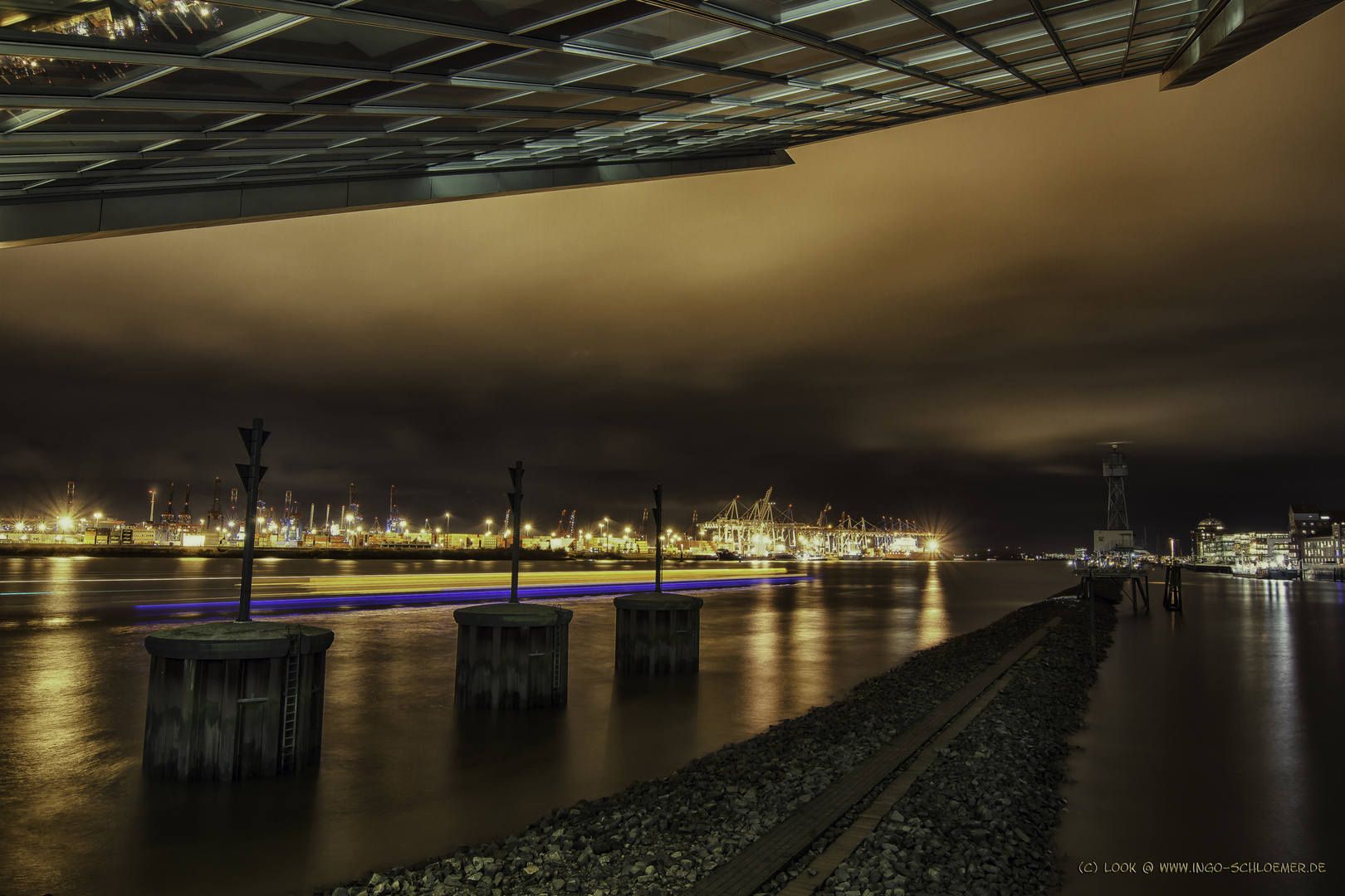 Dockland V²²²