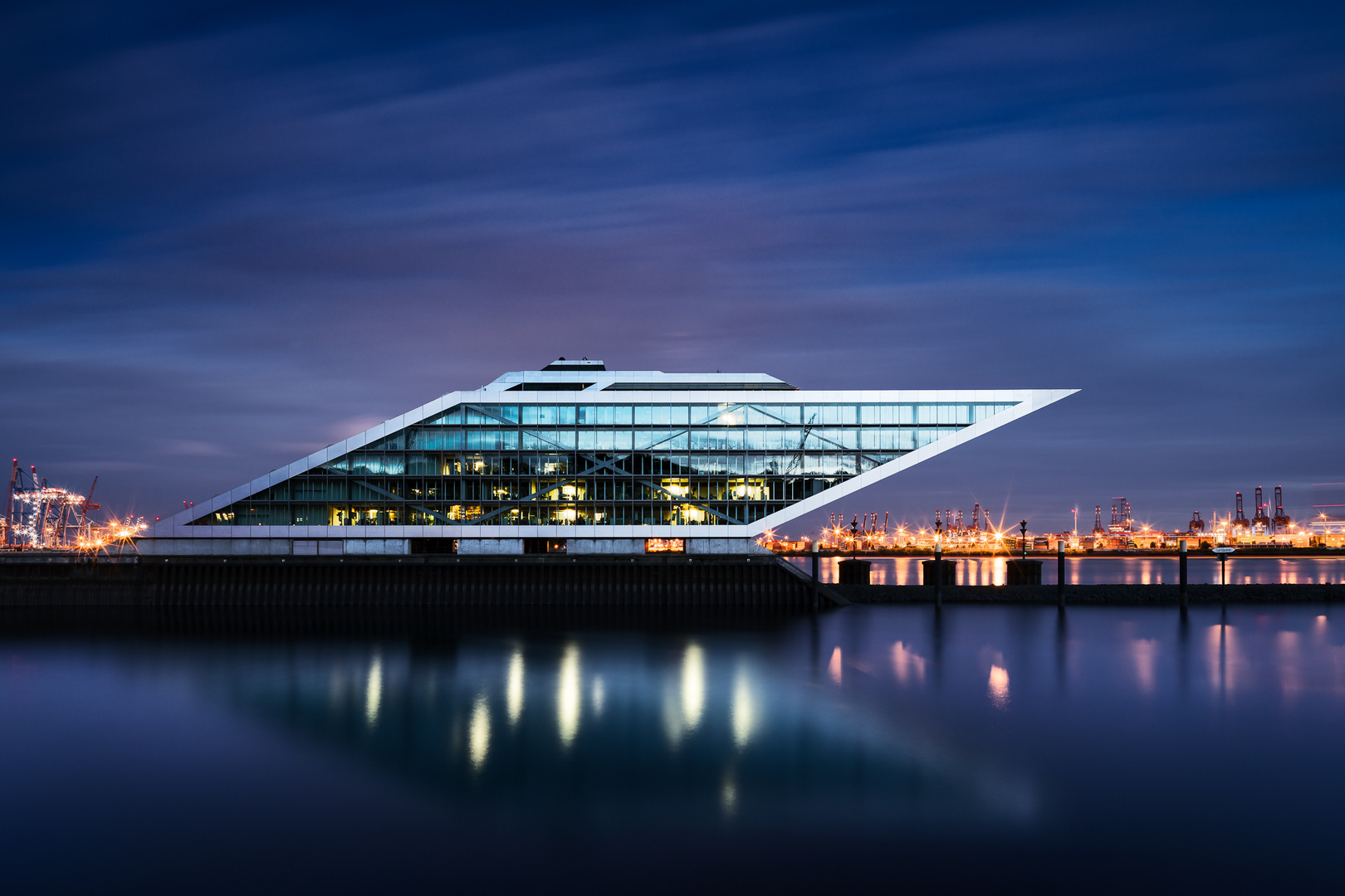 DOCKLAND VIII