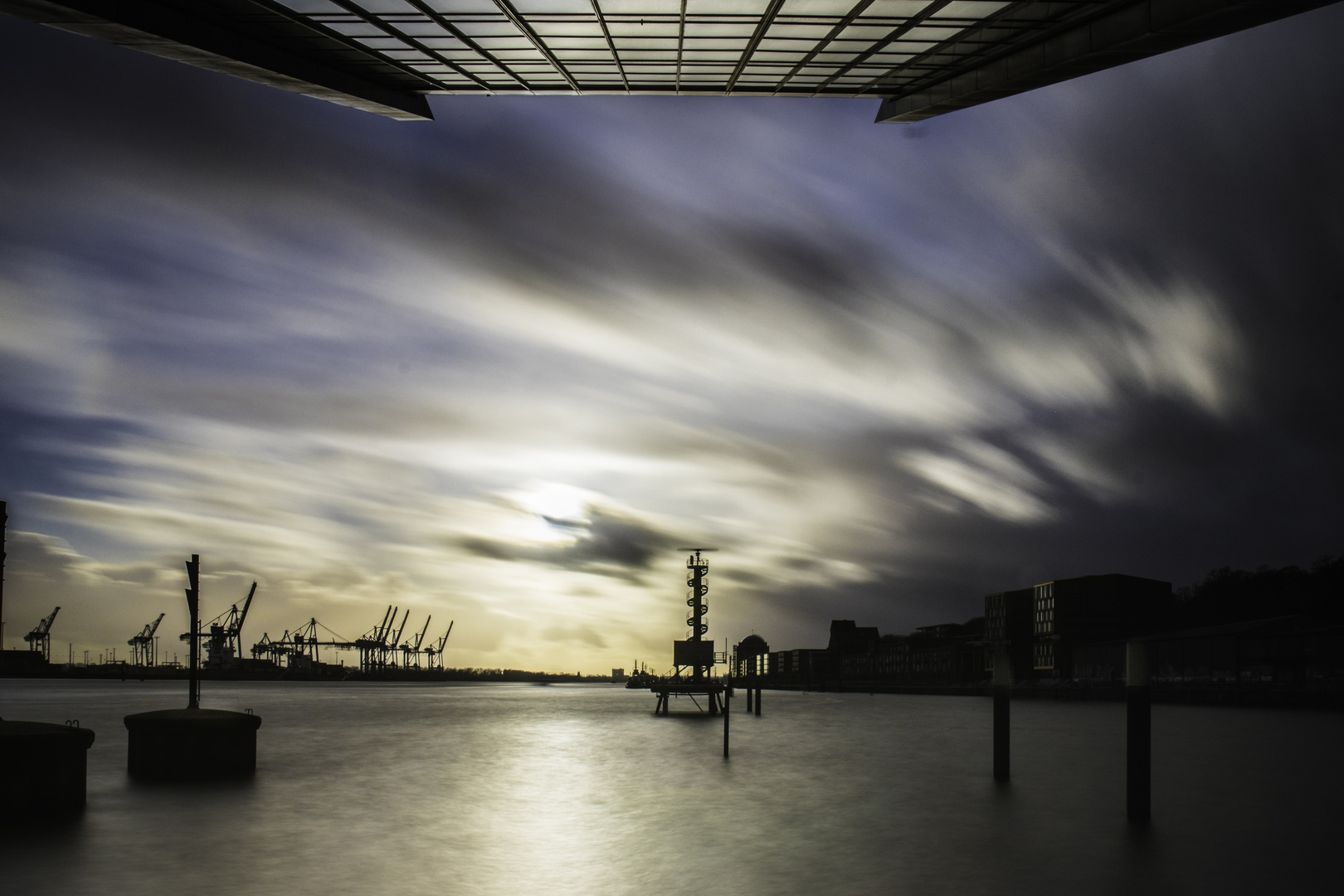 Dockland vor dem Sturm