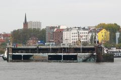 Docktor 17 ist rausgeschleppt und wartet.....