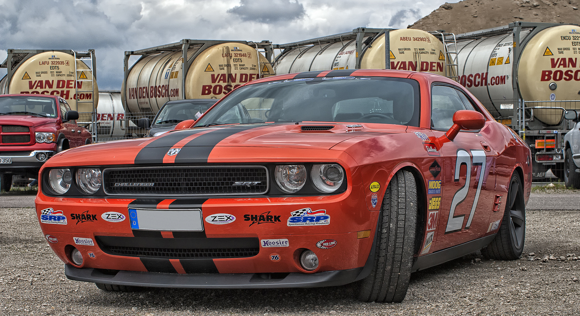   Dodge Challenger SRT 8