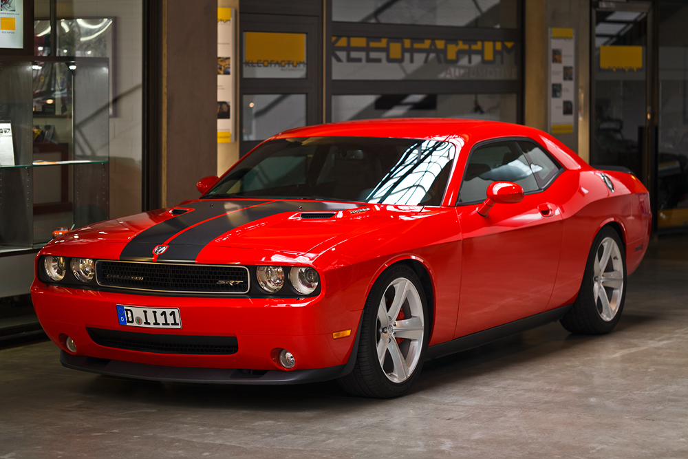 Dodge Challenger SRT8 IV