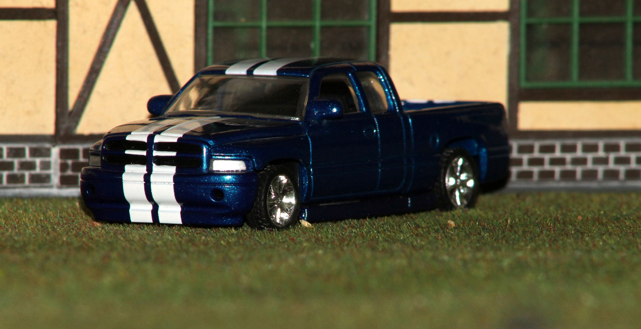 Dodge RAM Metallic blau