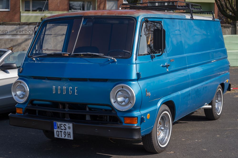 Dodge Tradesman Van