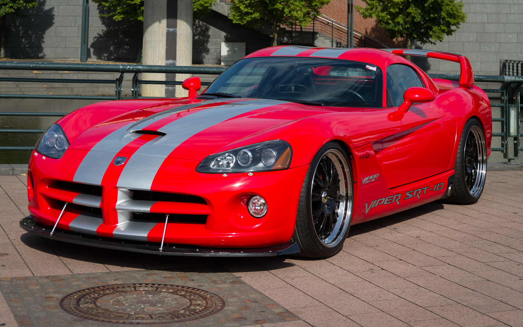 Dodge Viper Srt-10