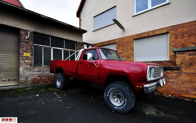 Dodge W200 Pickup 4x4