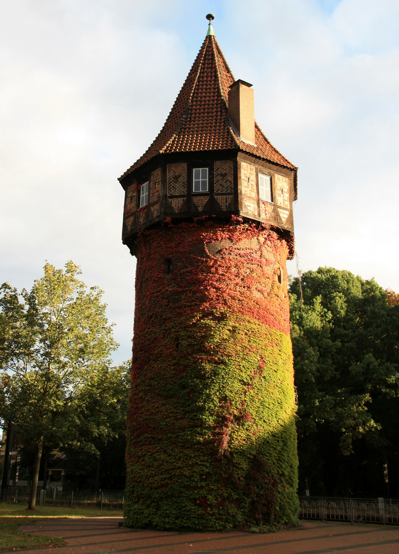 Döhrener Turm im Oktober