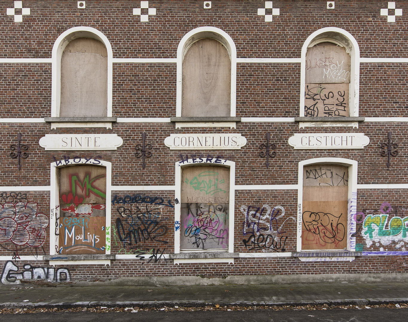 Doel - 043 - Hooghuisstraat - Former Mental Institution