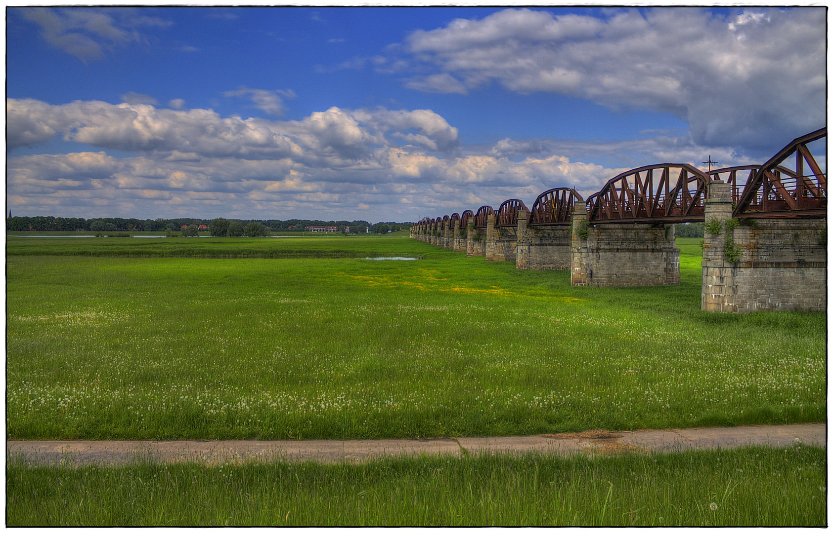 Dömitzer Eisenbahnbrücke