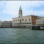 Dogenpalast mit Campanile di San Marco 