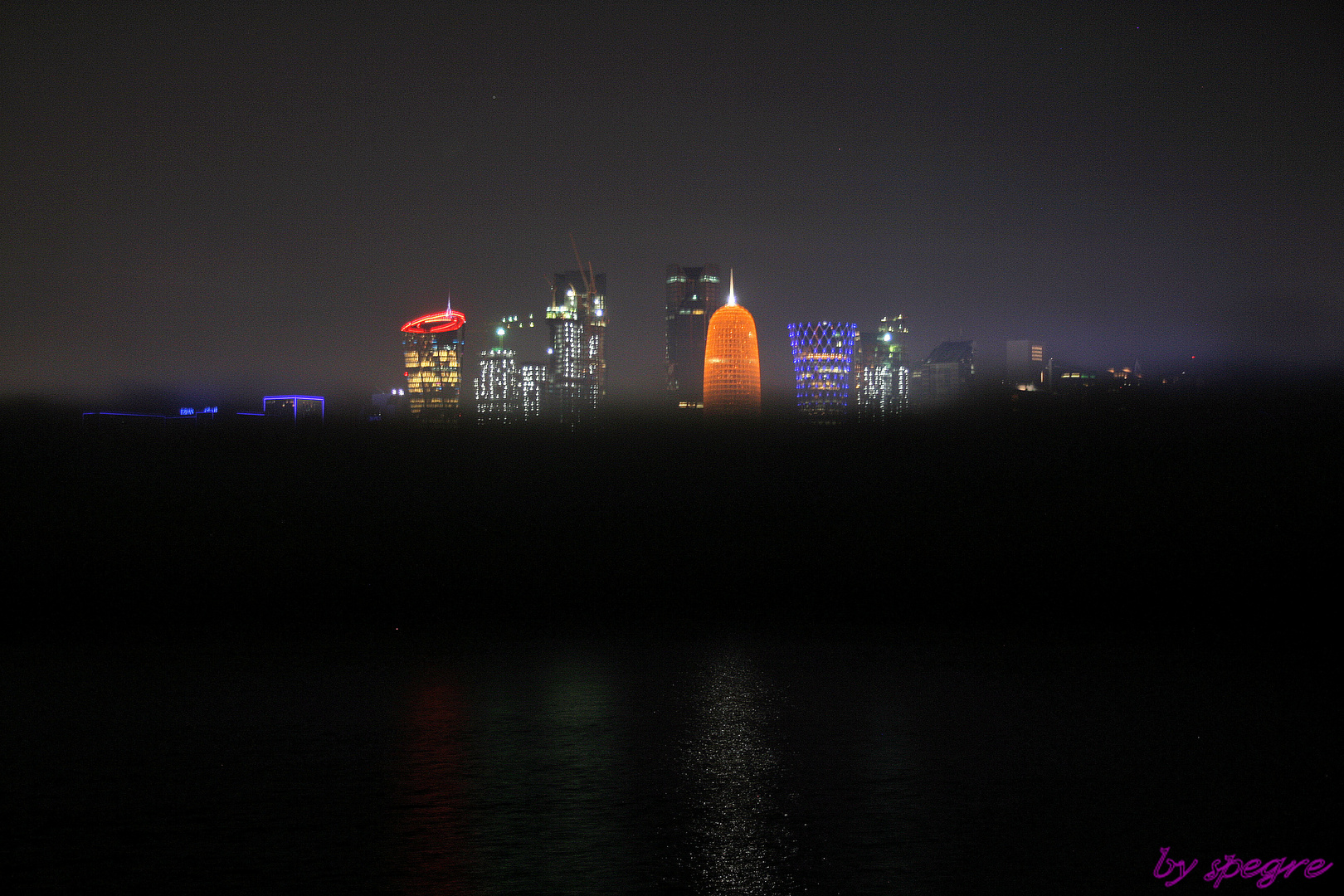 Doha West Bay Skyline im Nebel