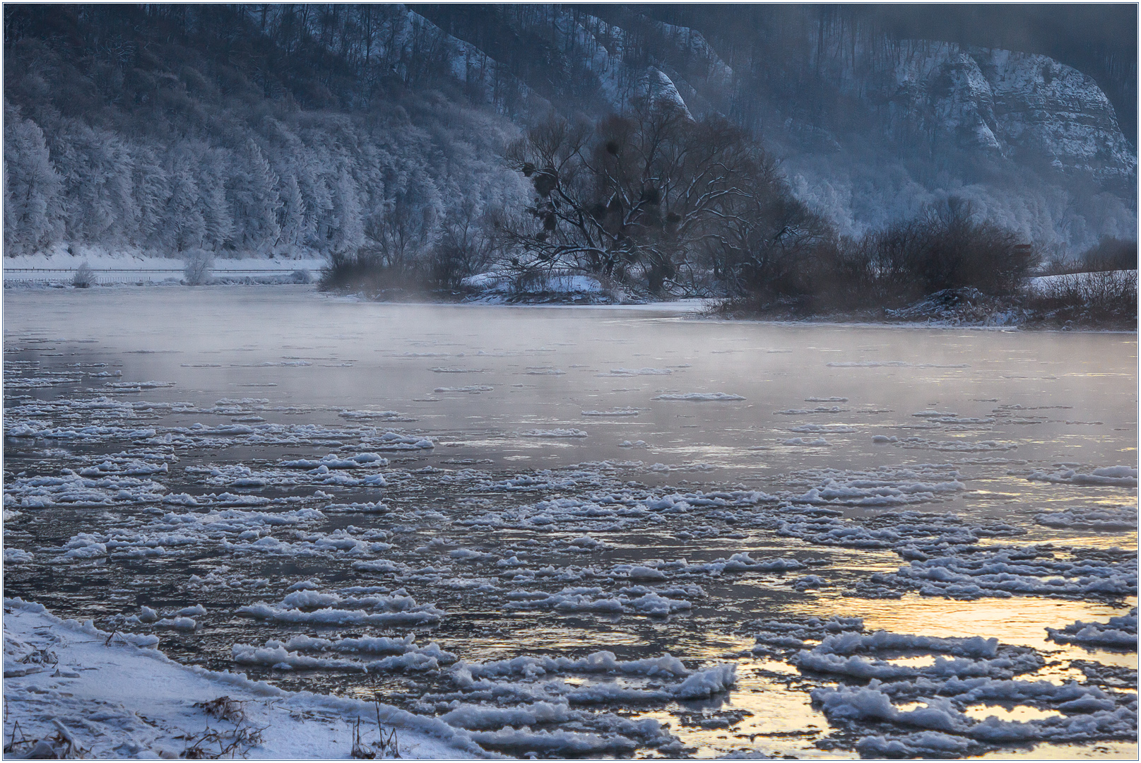 Dokument: Eisnebel über Panneköken... 