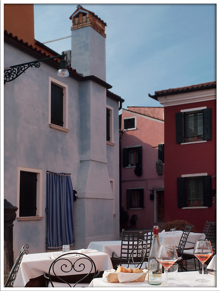 Dolce vita oppure pane e vino rosa