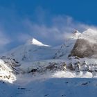 Doldenhorngletscher mit Doldenhorn (3638 m.ü.M) - Le glacier de Doldenhorn au-dessus de Kandersteg.