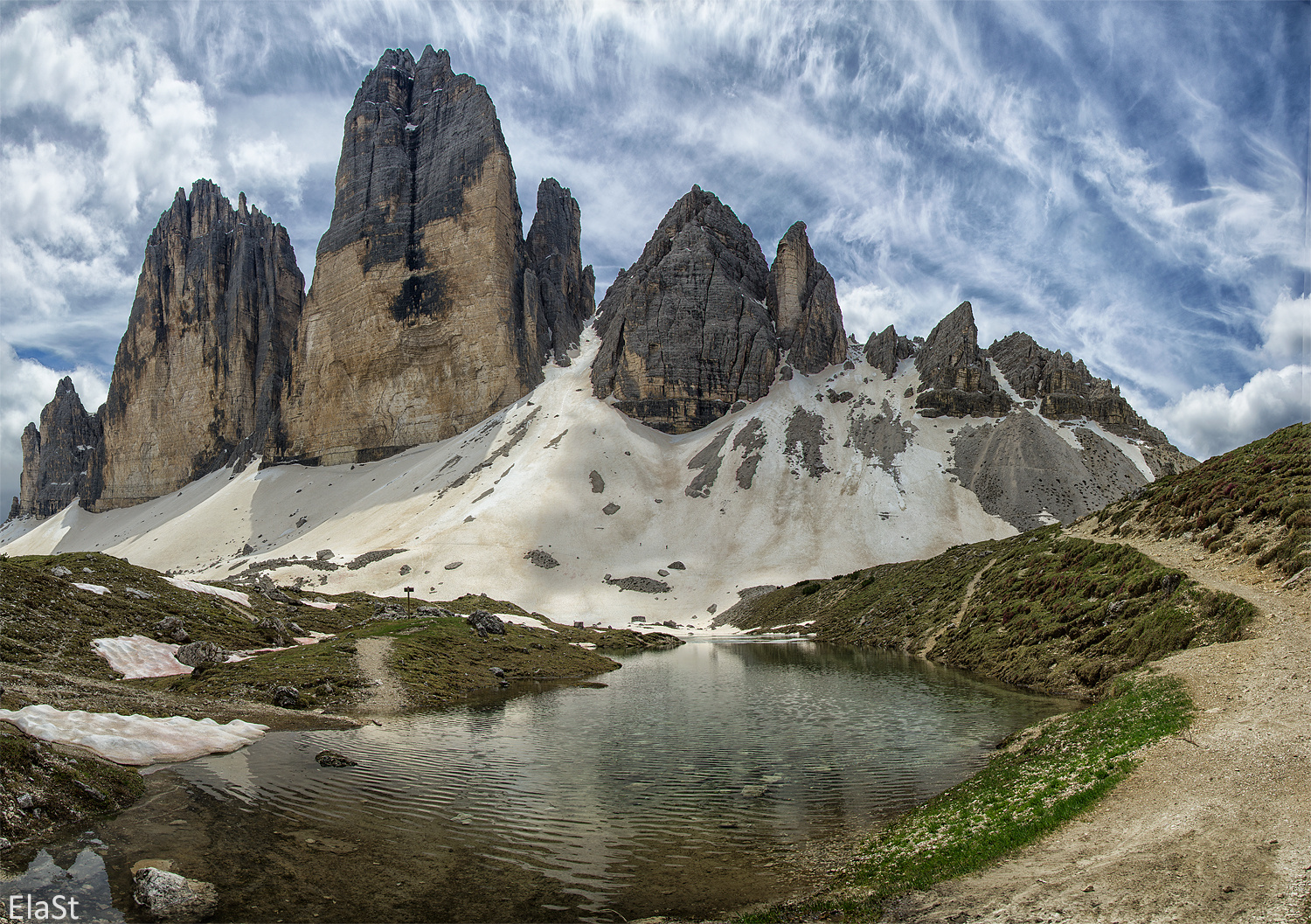 DOLOMITEN