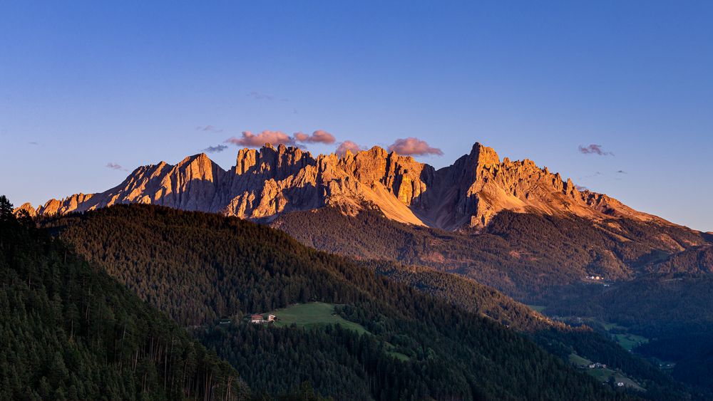 Dolomiten - Alpenglühen am Latemar