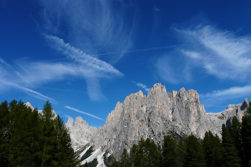 Dolomiten - Fassatal - Blick vom Campitello auf das Massiv des Rosengartens