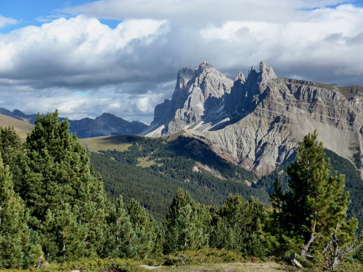 Dolomiten, Geislergruppe/Seceda von Westen