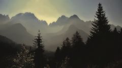 Dolomiten im Nebel