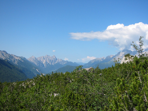 Dolomiten in Wolken