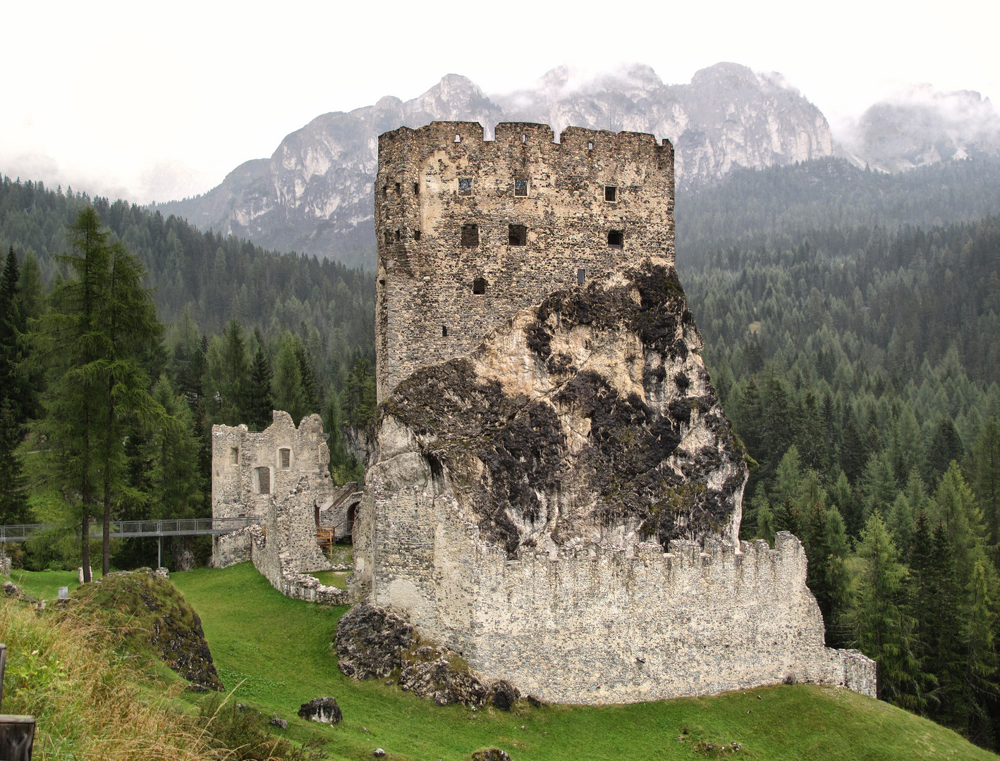 Dolomiten Ruine Schloß Andraz