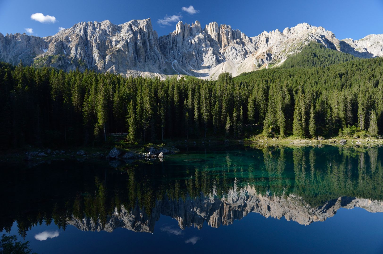 Dolomiten vor 6 Uhr in der früh