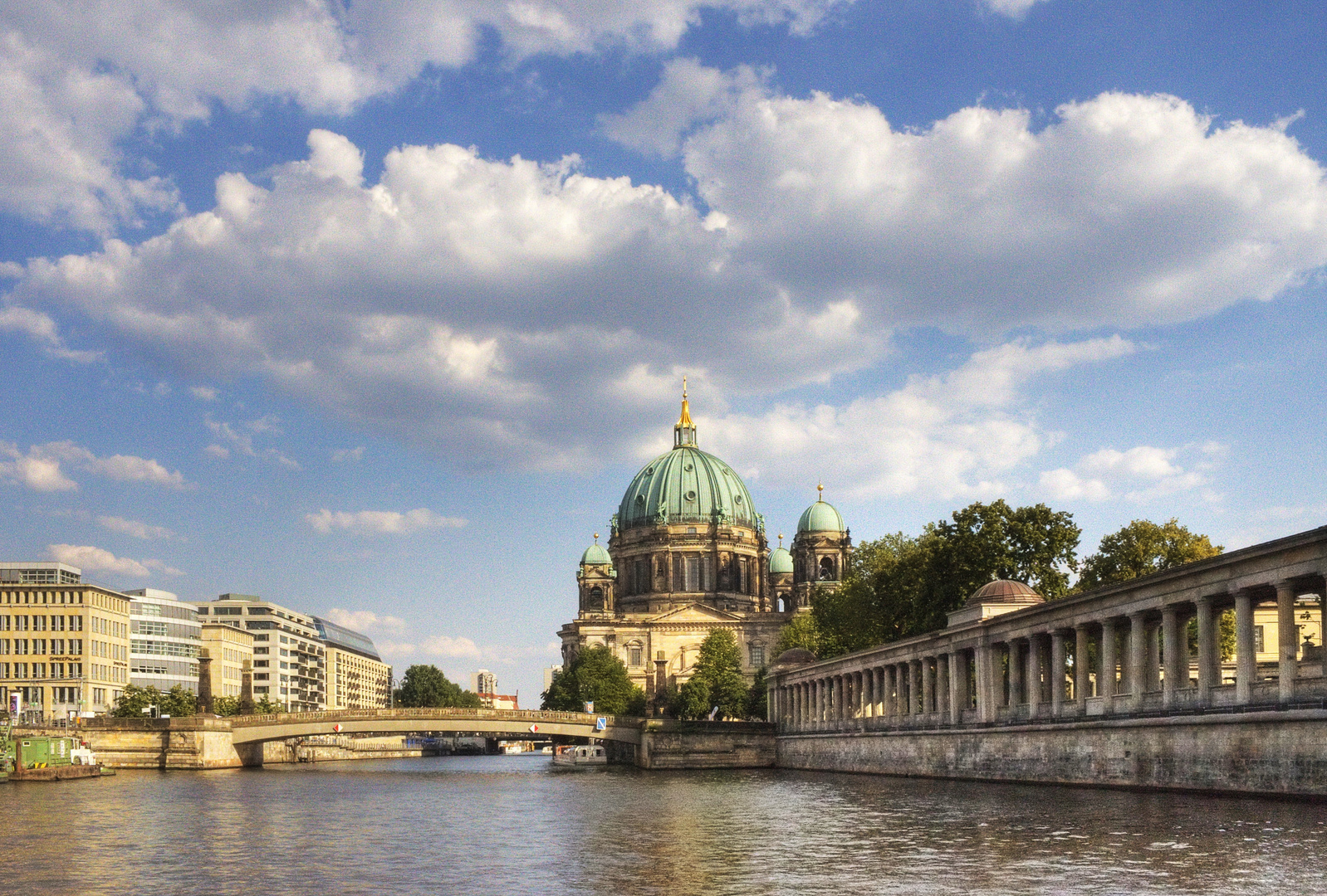 Dom Berlin mit Spree