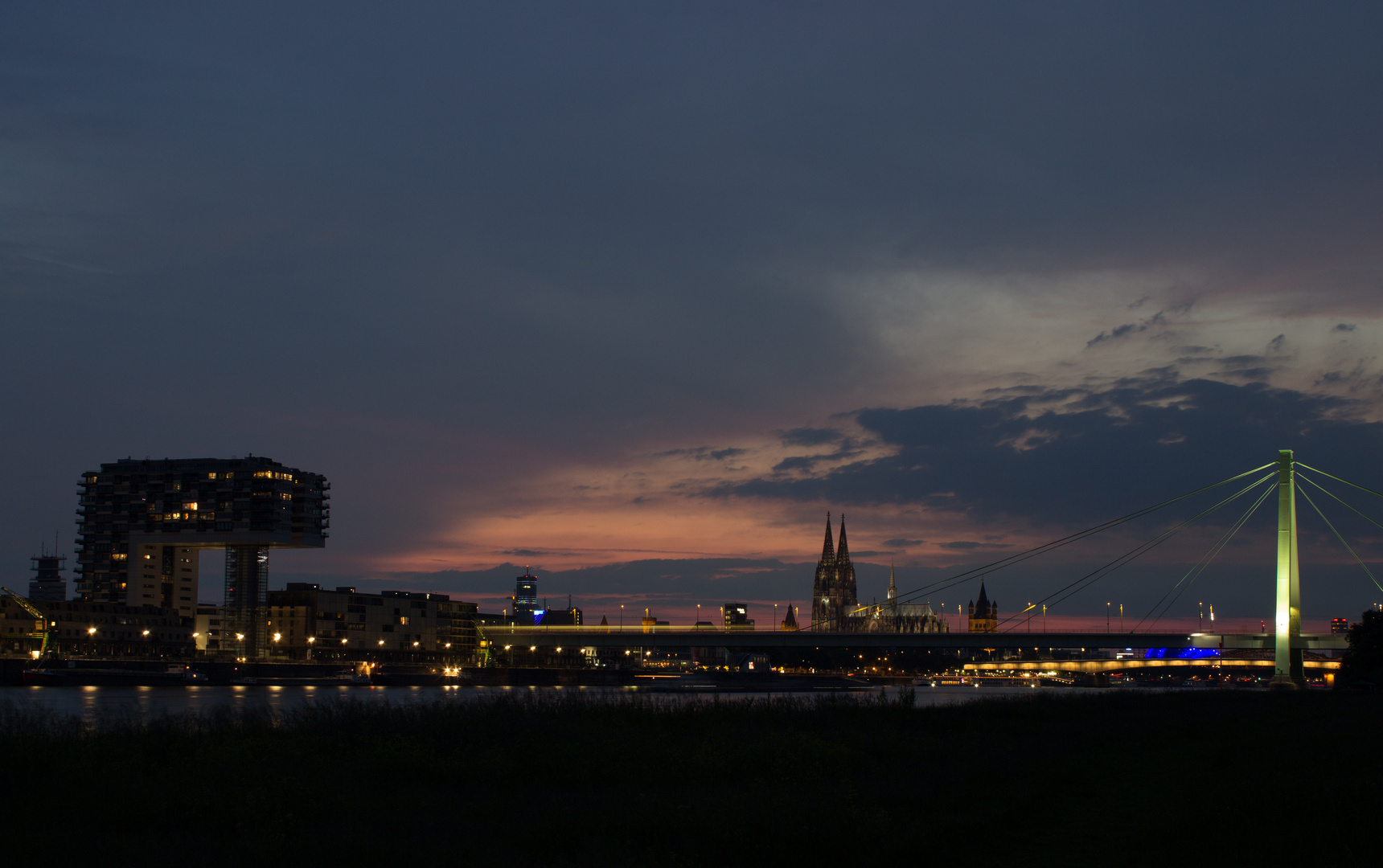 Dom CGN von den Poller Wiesen