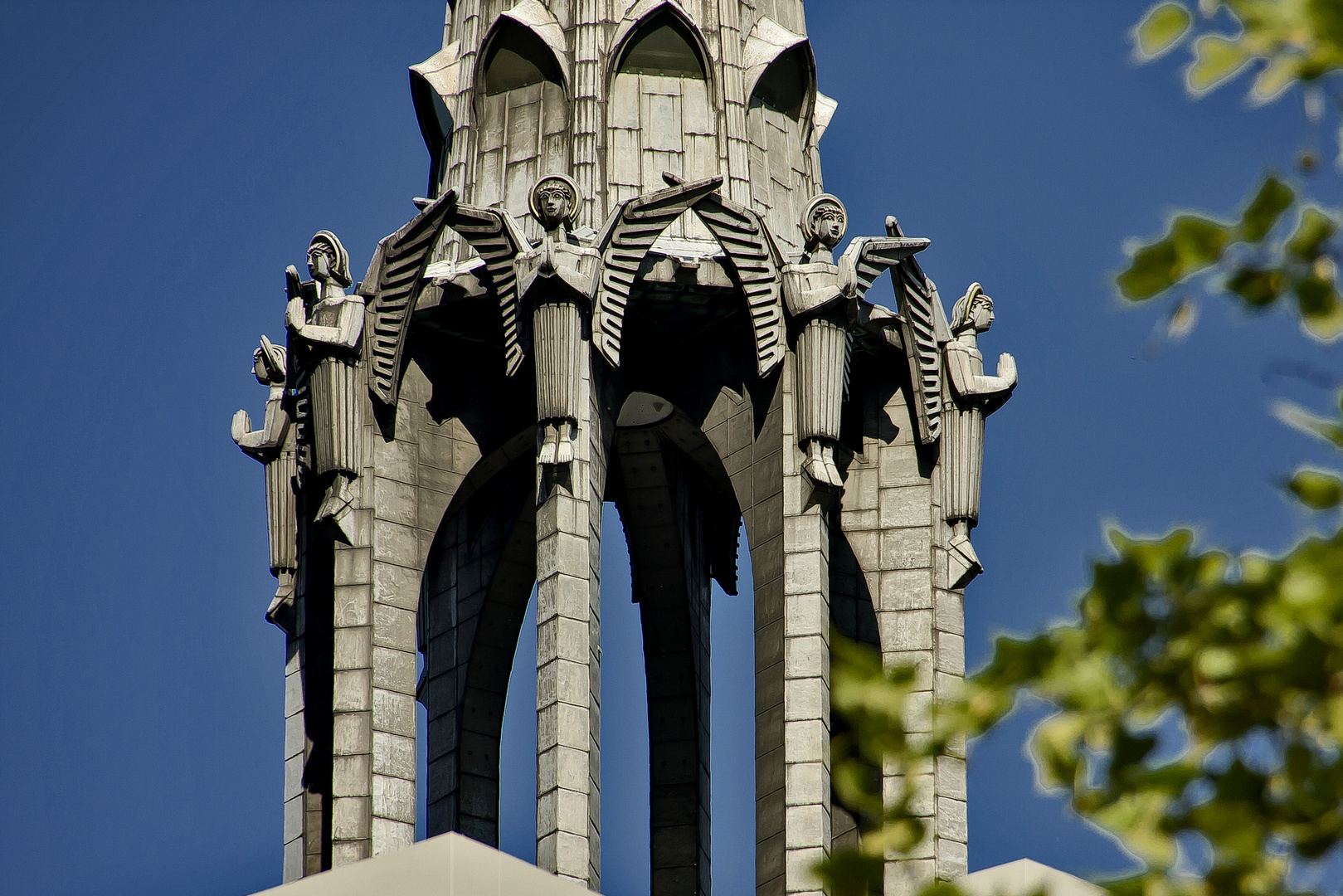 Dom - Detail