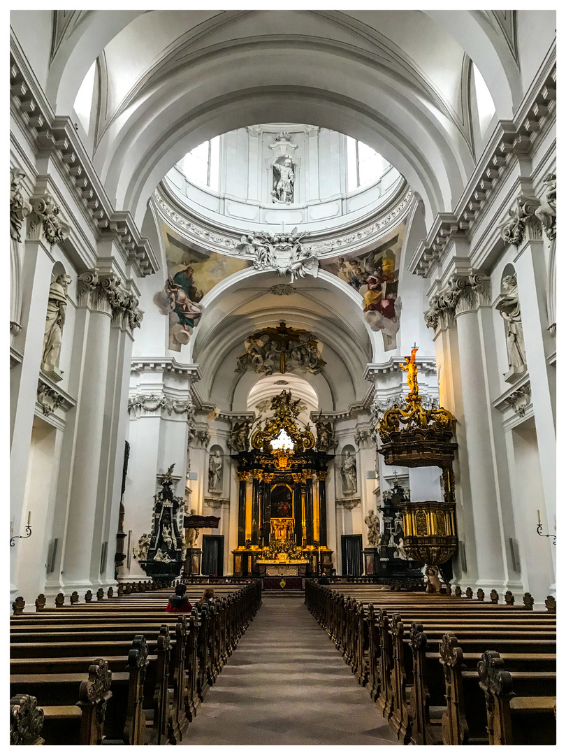 Dom Gesamtansicht innen