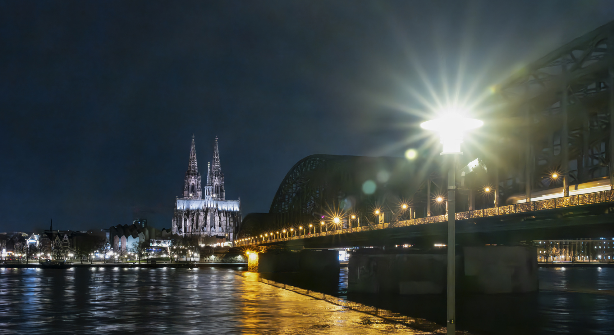 Dom Hohenzollernbrücke Nacht