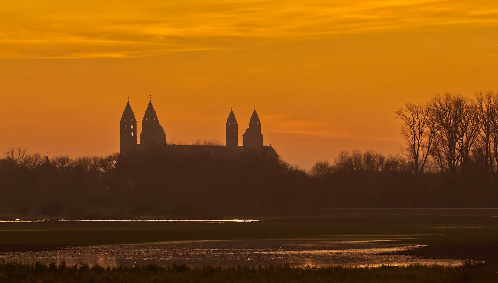 Dom im Abendlicht