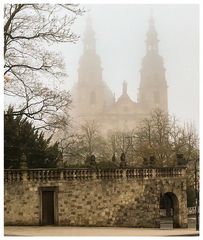 Dom im Nebel