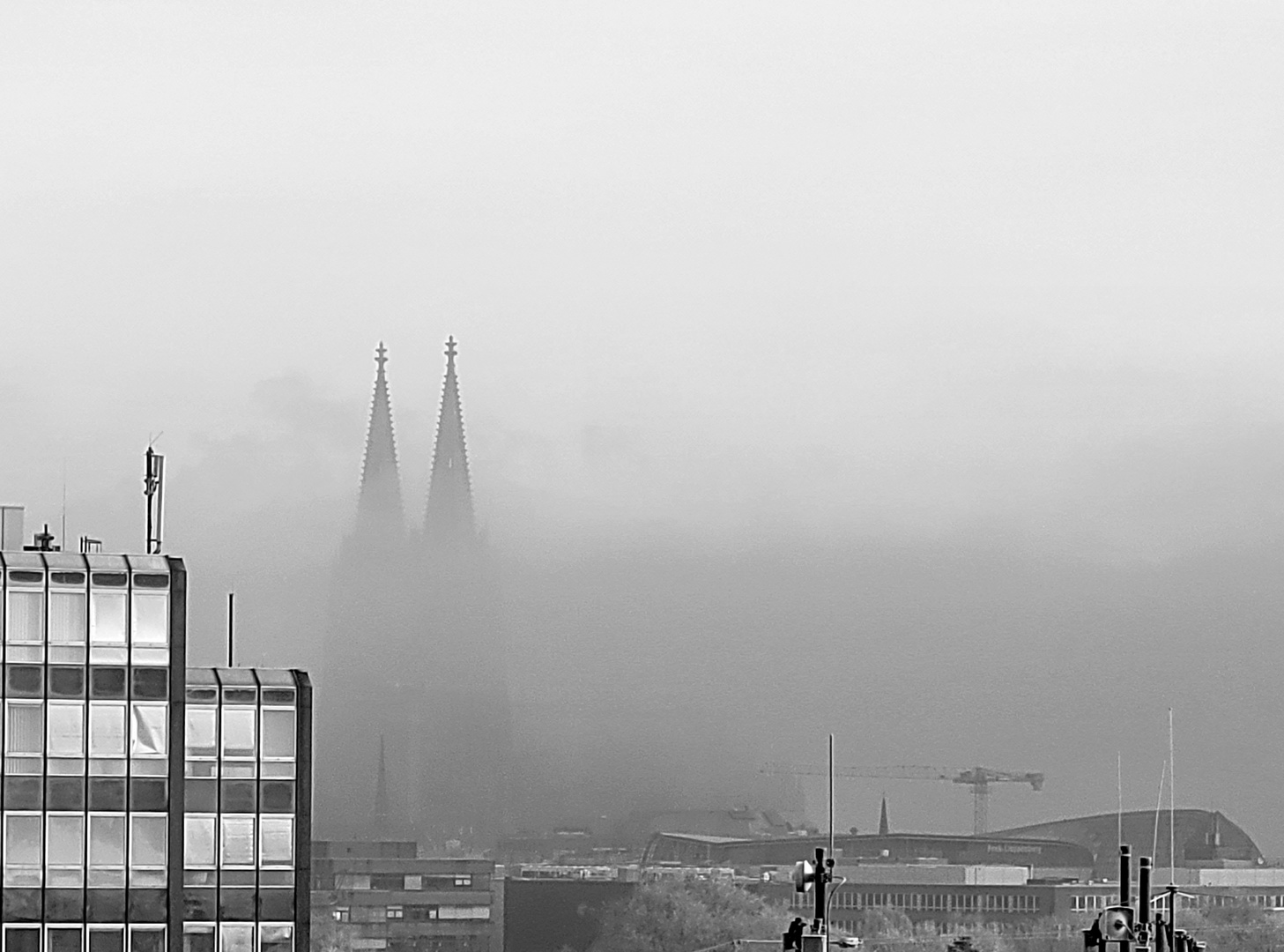 Dom im Nebel