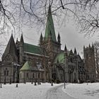 Dom in Trondheim mit etwas Schnee