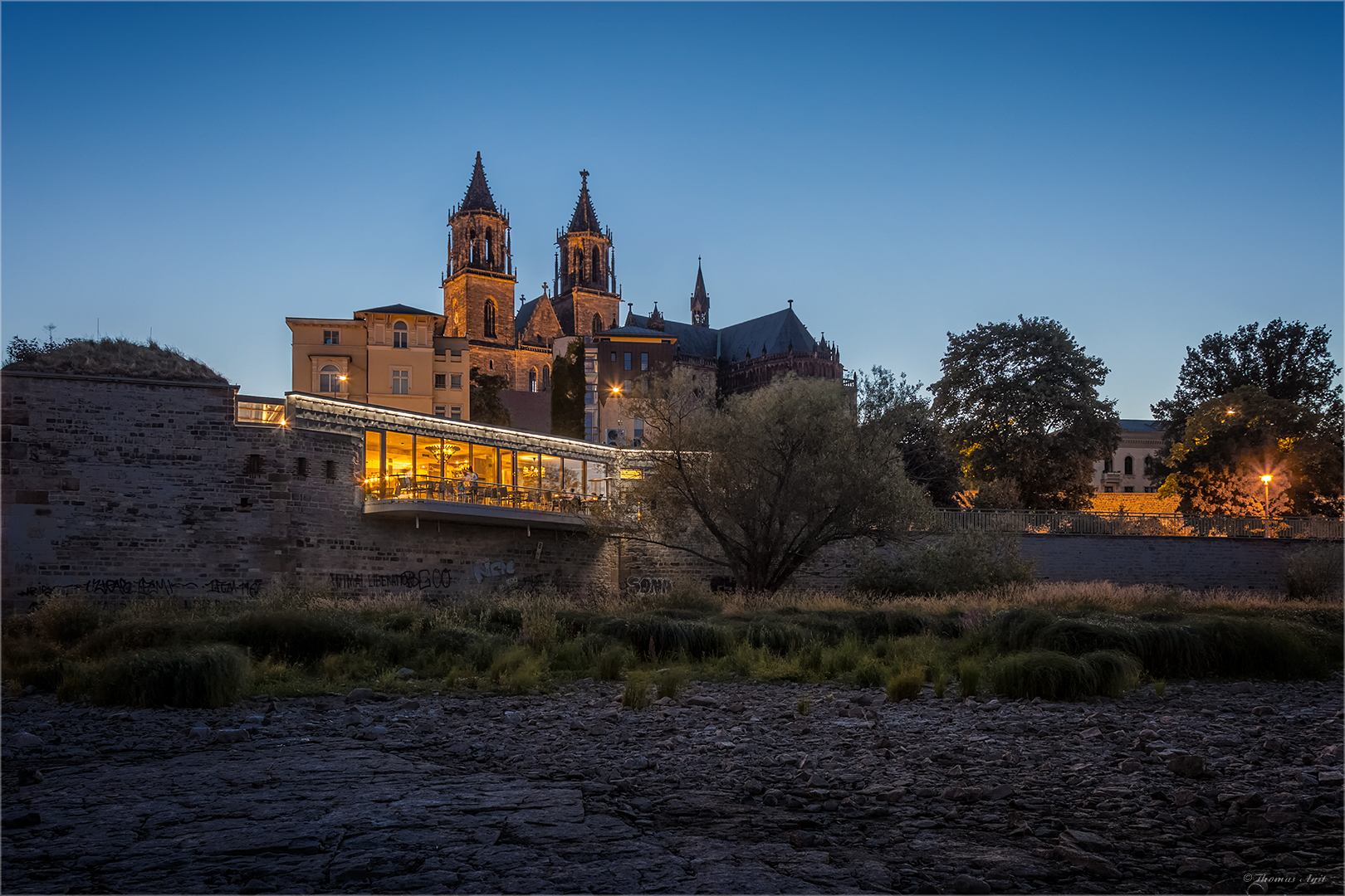 Dom mit Domfelsen... Foto & Bild elbe, magdeburg, nachtaufnahmen