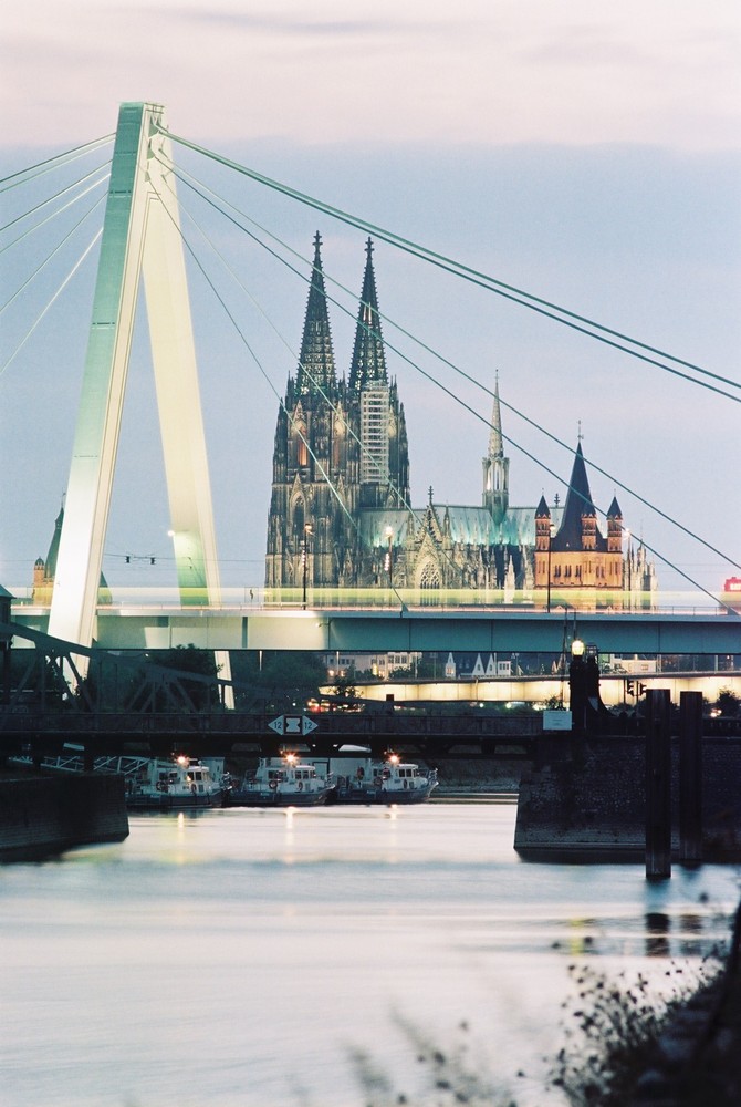 Dom mit Severinsbrücke