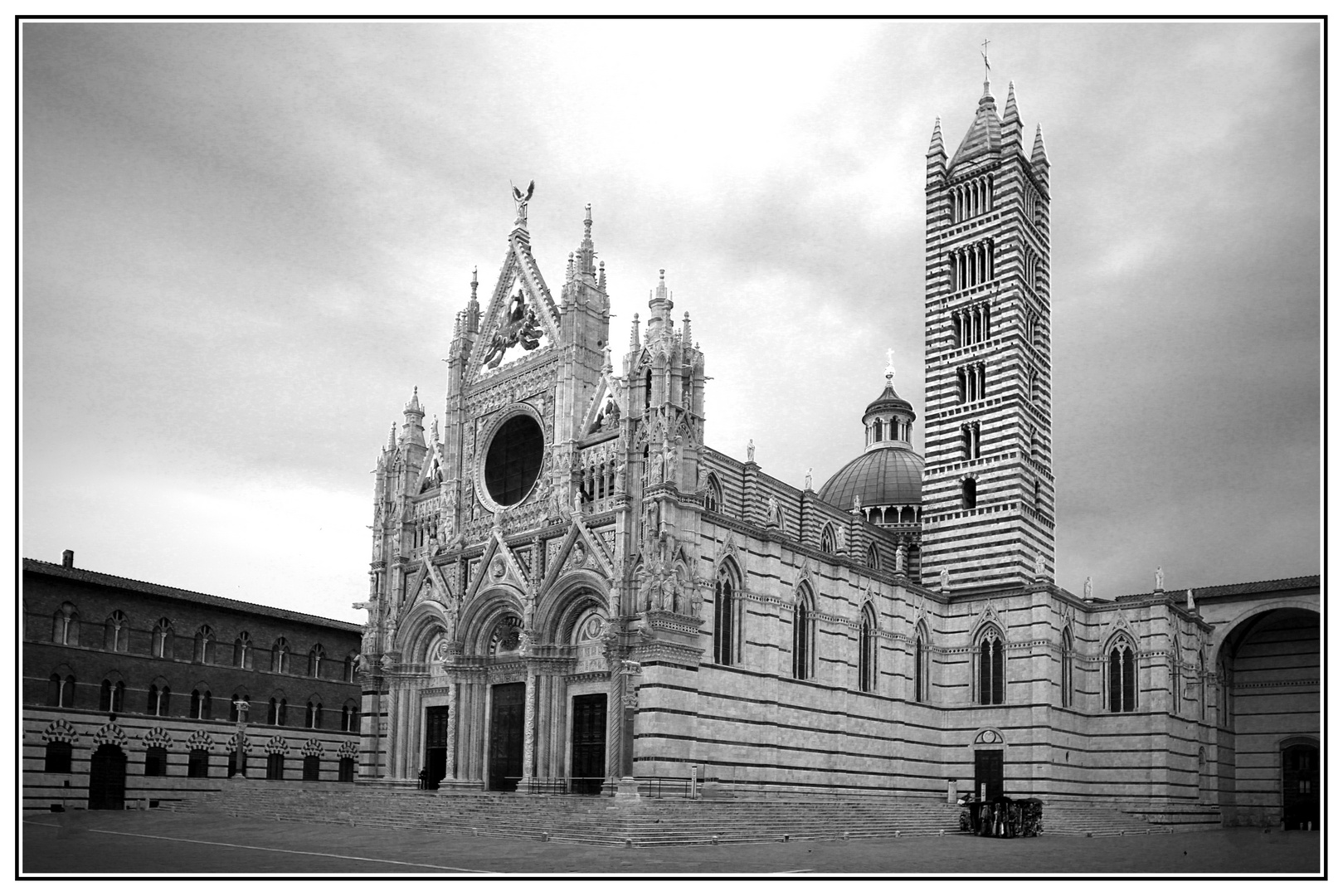 Dom of Siena (ital. Cattedrale di Santa Maria Assunta)